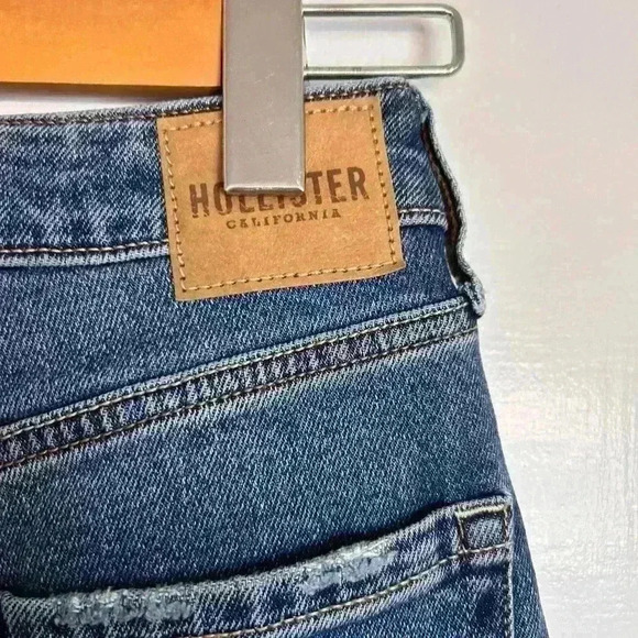 BNWT Hollister Curvy Ultra  High Rise Mom Jeans Size 00R - Picture 14 of 15